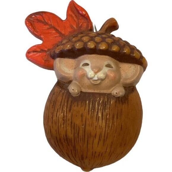 Vintage Hallmark Mouse Acorn Brooch Pin Fall Leaf Design 1978 - Picture 2 of 8